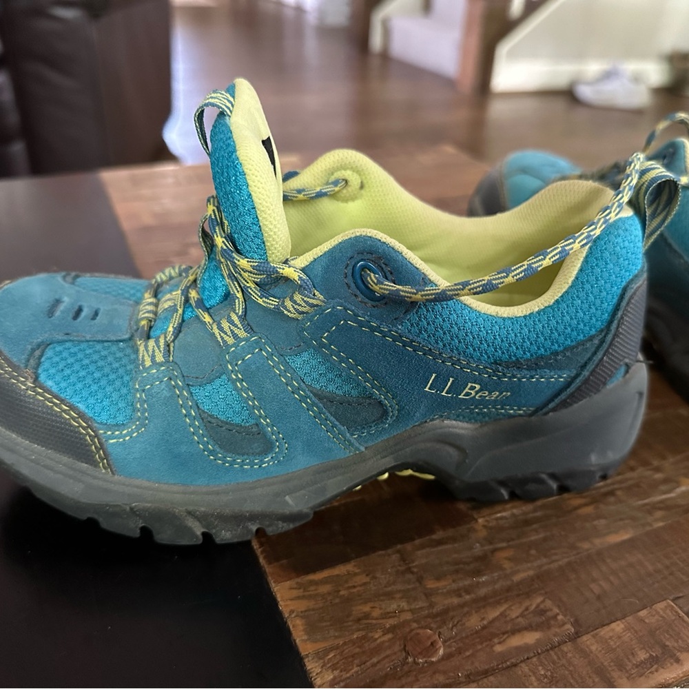 Hiking Shoes LL Bean Girls Size 4